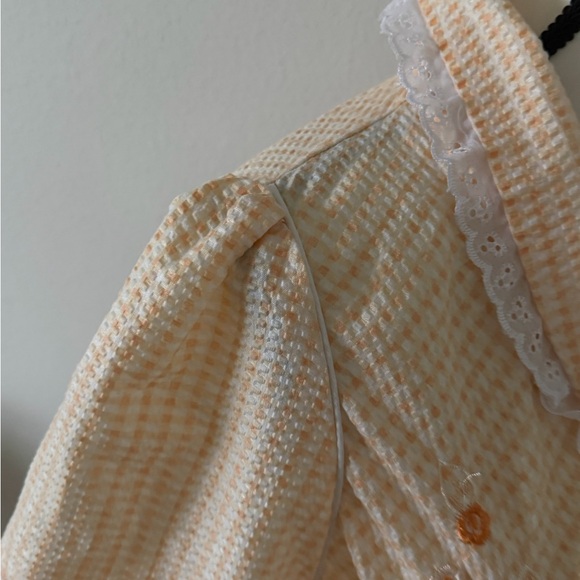 Vintage Cream and Peach Button-Down Housecoat-Style Robe - Picture 7 of 9